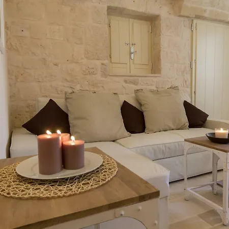 Trullo Fanelli * Castellana Grotte